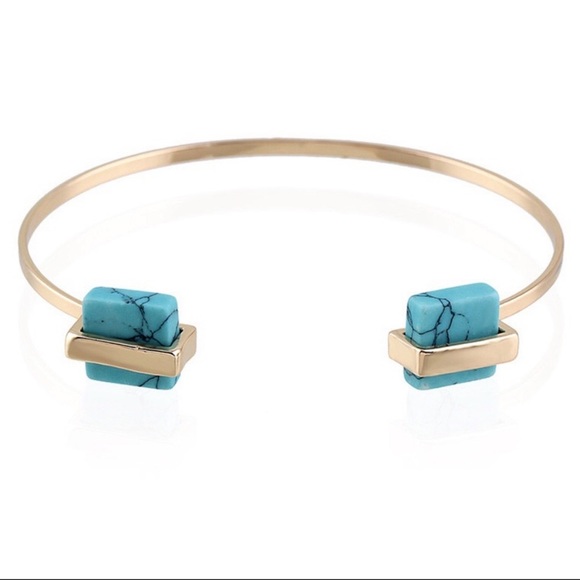 LAST 1! 🎁 || Gold Turquoise Bangle Cuff Bracelet - Picture 5 of 6
